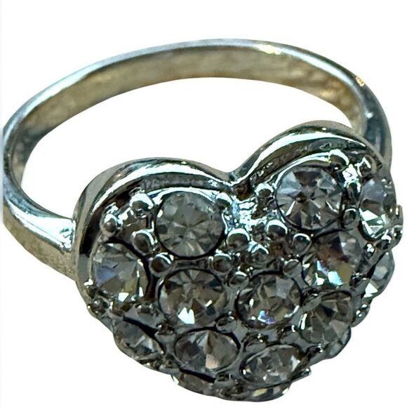 Silver Heart Rhinestone Statement Ring Size 9 Romantic Sparkle - Picture 9 of 16